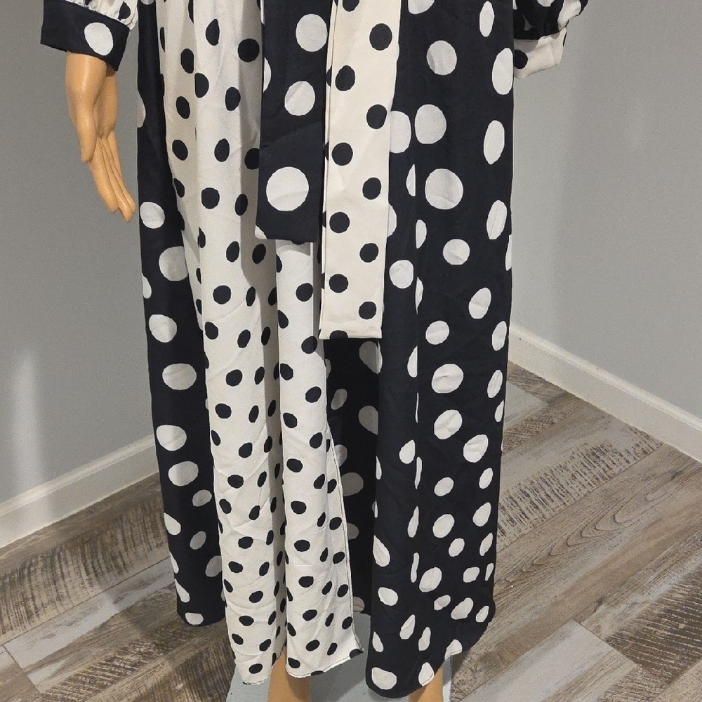 Polka Dot Maxi Dress - Black and White - Picture 5 of 13